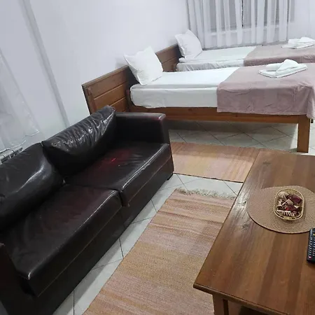 Gondola Peak Apartment *